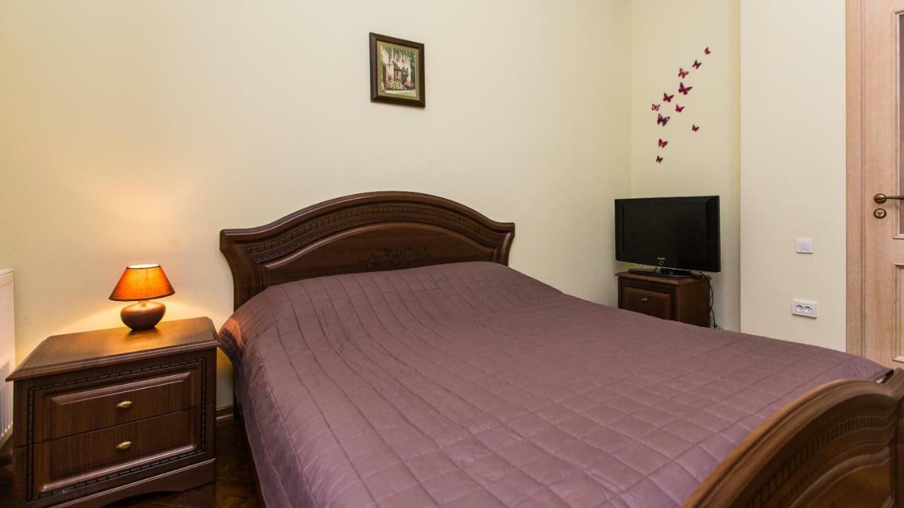 3 Rooms Apartments In The City Centr 리비프 외부 사진