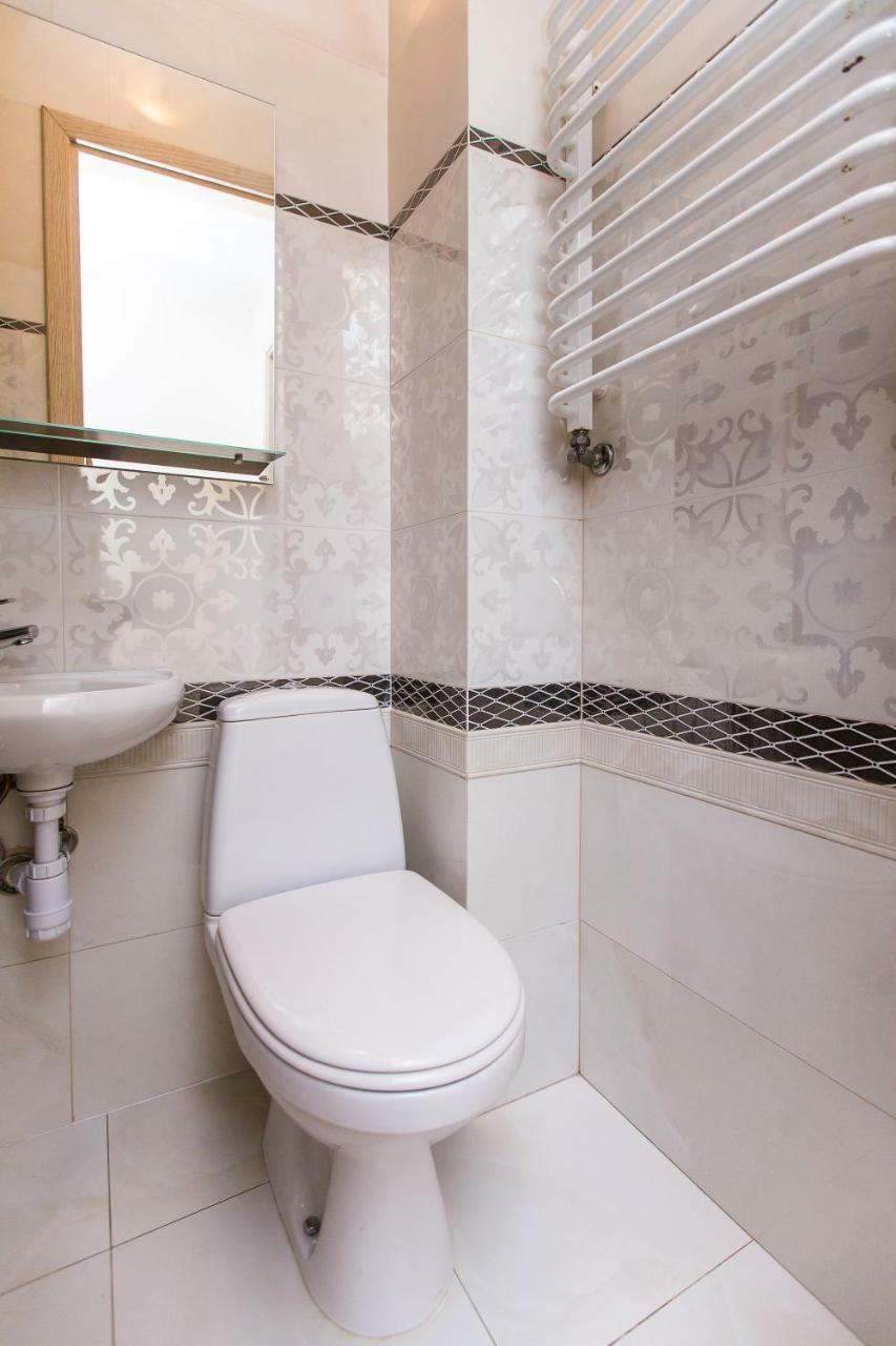 3 Rooms Apartments In The City Centr 리비프 외부 사진