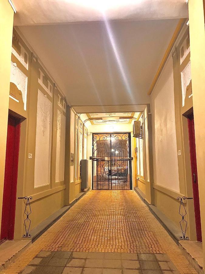3 Rooms Apartments In The City Centr 리비프 외부 사진
